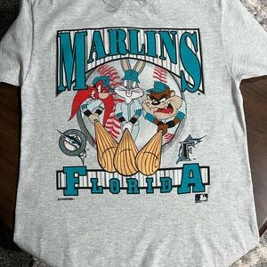 Vintage 1993 Florida Marlins Loony Toons Shirt official MLB never worn
